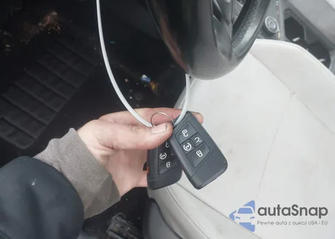 2020 Volkswagen Tiguan 2.0T Se/2.0T Se R-Line Black/2.0T Sel из США, поврежденный, VIN 3VV2B7AX5LM104011